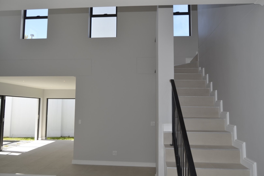 3 Bedroom Property for Sale in Croydon Gardens Estate Western Cape